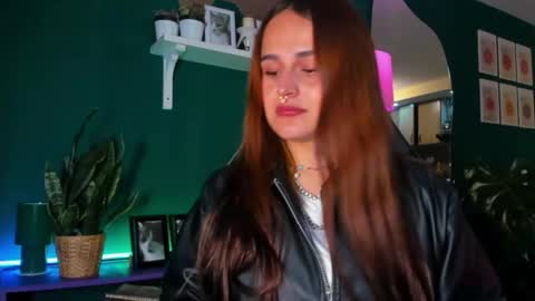 EVY online show from April 26, 2026, 2:20 am