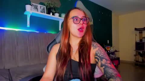 EVY online show from July 18, 2026, 1:43 am