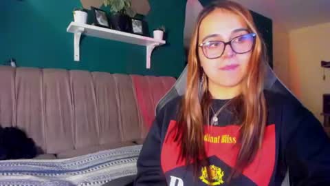 EVY online show from August 3, 2026, 4:11 am