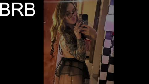 EVY online show from August 9, 2026, 1:07 am
