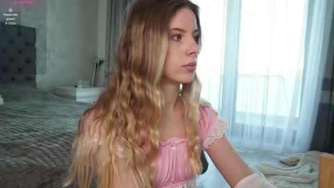 Evy online show from April 28, 2026, 7:35 am