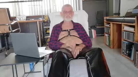 Naaktloper online show from October 26, 2025, 2:12 pm