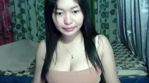 Snapshot of excotic_mia chatting on May 13, 2026, 10:38 pm excotic_mia online show from May 13, 2026, 10:38 pm