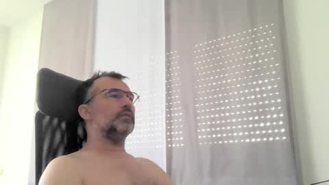 Snapshot of exhibit77 chatting on July 17, 2026, 6:42 am exhibit77 online show from July 17, 2026, 6:42 am