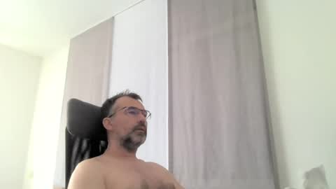 Snapshot of exhibit77 chatting on July 22, 2026, 6:27 am exhibit77 online show from July 22, 2026, 6:27 am