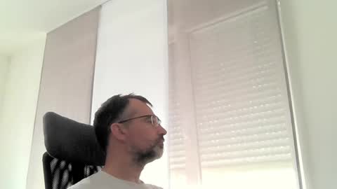 Snapshot of exhibit77 chatting on July 23, 2026, 10:13 am exhibit77 online show from July 23, 2026, 10:13 am