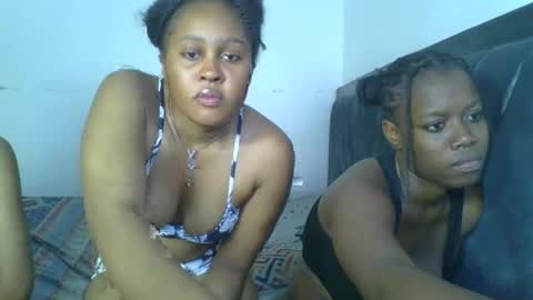 exotic_cutiee online show from May 1, 2026, 1:37 pm