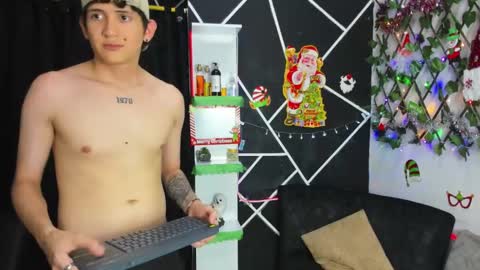 Snapshot of exotic_kisses_ chatting on December 5, 2024, 5:28 pm exotic_kisses_ online show from December 5, 2024, 5:28 pm