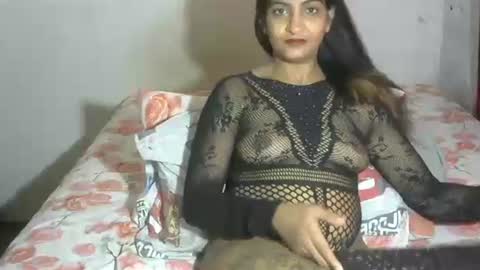 Snapshot of exotic_queen01 chatting on December 19, 2024, 9:51 am Amber online show from December 19, 2024, 9:51 am