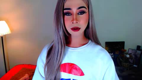 expensive_elise online show from March 7, 2026, 5:10 pm