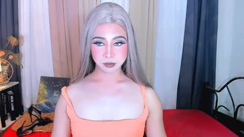 expensive_elise online show from April 7, 2026, 3:34 pm