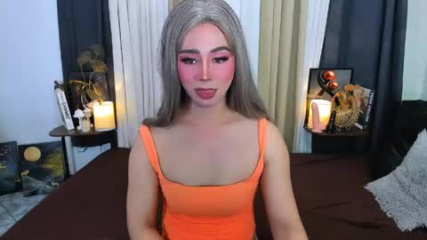 Snapshot of expensive_elise chatting on May 14, 2026, 5:20 pm expensive_elise online show from May 14, 2026, 5:20 pm