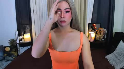 Snapshot of expensive_elise chatting on May 15, 2026, 6:59 pm expensive_elise online show from May 15, 2026, 6:59 pm