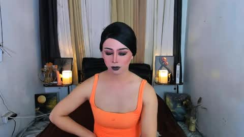 Snapshot of expensive_elise chatting on May 21, 2026, 4:03 pm expensive_elise online show from May 21, 2026, 4:03 pm