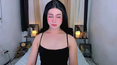 Snapshot of expensive_elise chatting on June 8, 2026, 10:59 am expensive_elise online show from June 8, 2026, 10:59 am