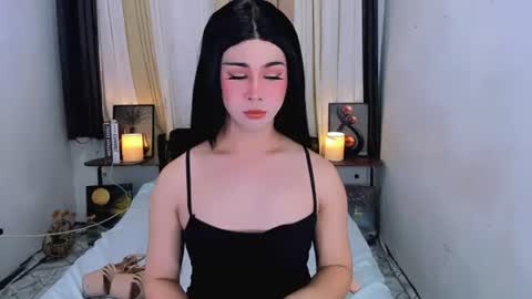 Snapshot of expensive_elise chatting on June 18, 2026, 11:14 am expensive_elise online show from June 18, 2026, 11:14 am