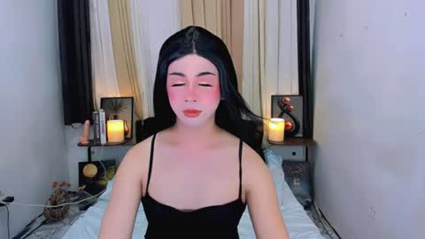 expensive_elise online show from June 22, 2026, 10:45 am