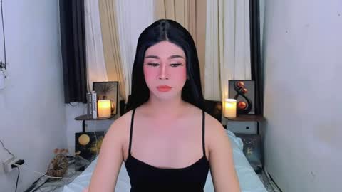 expensive_elise online show from June 24, 2026, 11:53 am