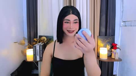 expensive_elise online show from July 14, 2026, 9:36 am