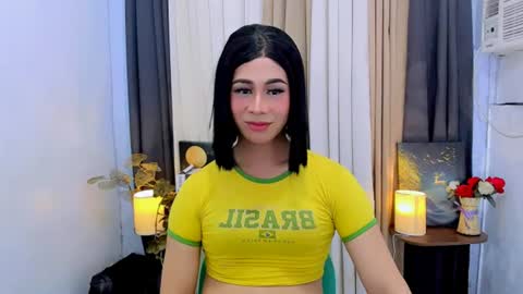 expensive_elise online show from July 23, 2026, 6:39 pm