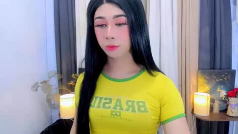 expensive_elise online show from July 28, 2026, 12:48 pm