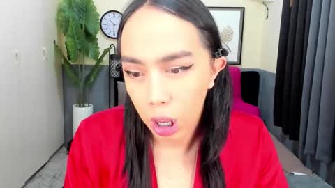 Snapshot of expensivec4ndy chatting on December 14, 2025, 5:29 pm Suki online show from December 14, 2025, 5:29 pm