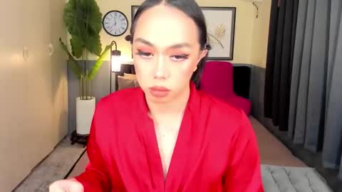 Snapshot of expensivec4ndy chatting on December 15, 2025, 4:22 pm Suki online show from December 15, 2025, 4:22 pm