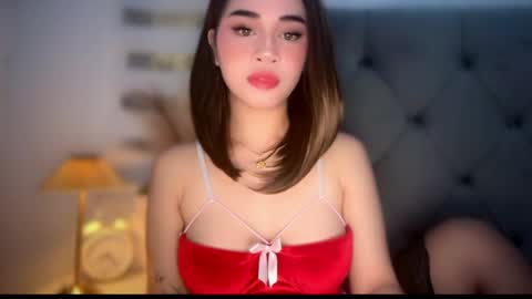 Snapshot of expensivets_chloe chatting on May 17, 2026, 3:52 pm chloee online show from May 17, 2026, 3:52 pm