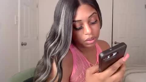 exstacybanks online show from November 19, 2025, 4:34 am