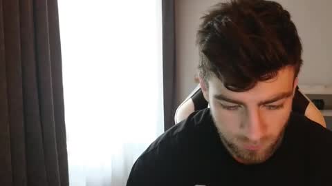 Snapshot of exstayz chatting on December 16, 2025, 8:52 am Sweetheart online show from December 16, 2025, 8:52 am