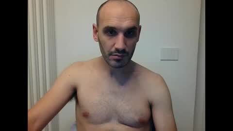 Snapshot of extr0 chatting on November 14, 2025, 9:57 pm Extro online show from November 14, 2025, 9:57 pm