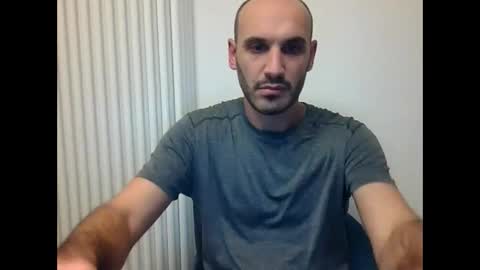 Snapshot of extr0 chatting on November 23, 2025, 10:09 pm Extro online show from November 23, 2025, 10:09 pm