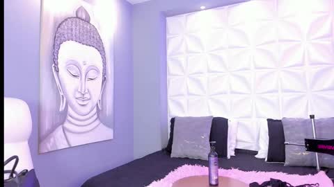 Nina online show from March 11, 2026, 7:42 pm