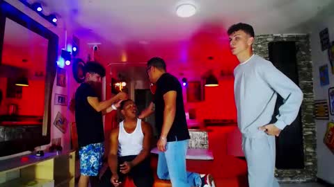 extrangers online show from January 17, 2025, 12:10 pm