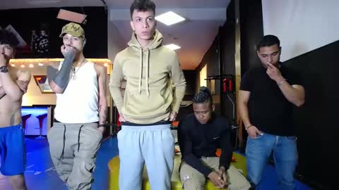 extrangers online show from March 4, 2025, 12:12 pm