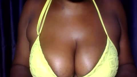 Snapshot of extremelywetgirl_ chatting on April 3, 2026, 5:05 am extremelywetgirl_ online show from April 3, 2026, 5:05 am