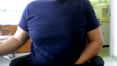 Snapshot of extrex2 chatting on March 12, 2026, 9:26 am derssing online show from March 12, 2026, 9:26 am