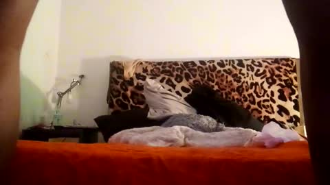 Snapshot of eyelyke2kream chatting on January 11, 2025, 6:23 pm eyelyke2kream online show from January 11, 2025, 6:23 pm