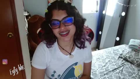 Snapshot of eyfy_bbs chatting on December 29, 2024, 8:58 pm Nadia online show from December 29, 2024, 8:58 pm