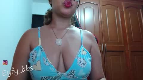 Snapshot of eyfy_bbs chatting on November 12, 2025, 12:00 am Nadia online show from November 12, 2025, 12:00 am