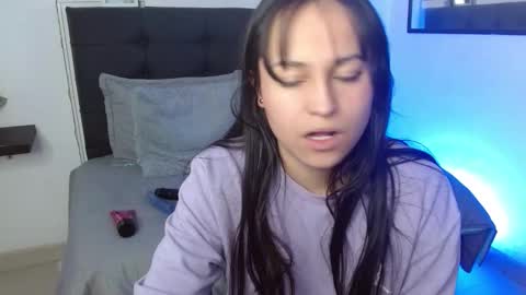 eymmy_24 online show from September 11, 2025, 12:38 pm