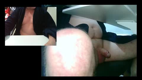 Snapshot of ezondi1 chatting on January 1, 2025, 9:31 pm EZONDI online show from January 1, 2025, 9:31 pm