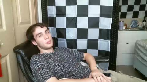 Ezra Naamah online show from February 11, 2025, 4:56 pm