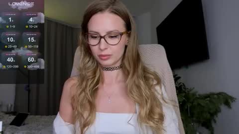  if you dont have fansly account yet use this link to registration    online show from January 9, 2026, 2:42 pm