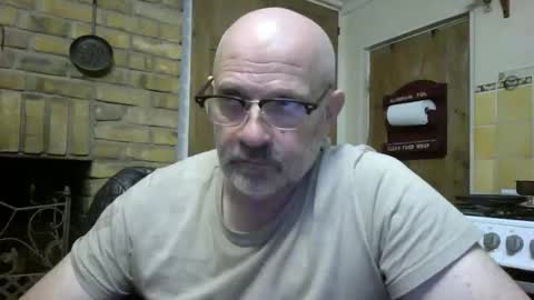 f1zzeek online show from February 1, 2026, 7:45 pm