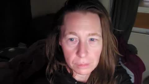 FabOmobono online show from February 21, 2025, 2:28 am