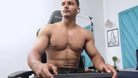 Snapshot of fabiorissi chatting on November 13, 2025, 8:30 pm FABIO online show from November 13, 2025, 8:30 pm