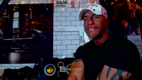 fabxxxl online show from January 7, 2025, 1:57 pm