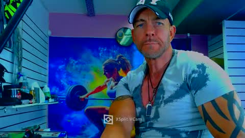 fabxxxl online show from April 28, 2026, 9:58 am