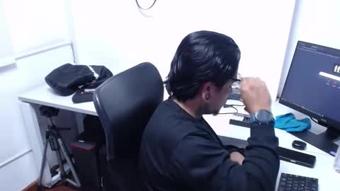 camilo  online show from April 5, 2026, 8:39 pm